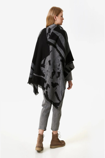 Leaf Patterned Shawl
